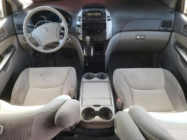 2009 Toyota Sienna CE