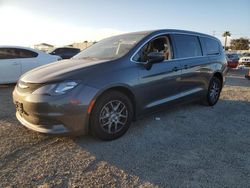 Carros salvage a la venta en subasta: 2022 Chrysler Voyager LX