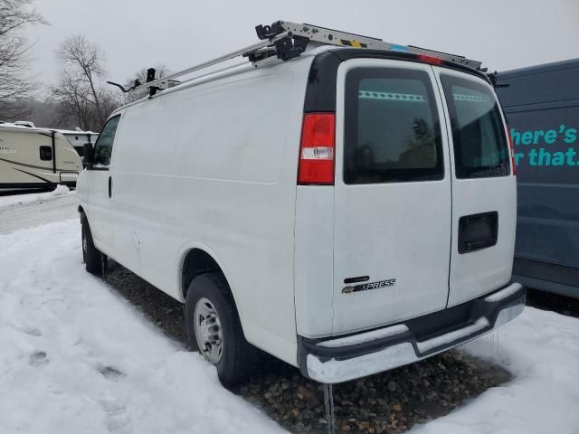 2022 Chevrolet Express G2500