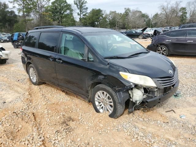 2013 Toyota Sienna XLE