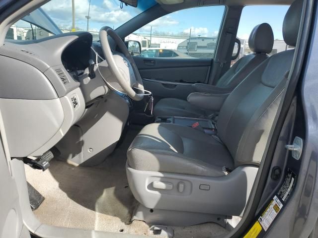 2010 Toyota Sienna CE