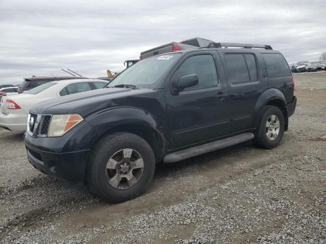 2005 Nissan Pathfinder LE