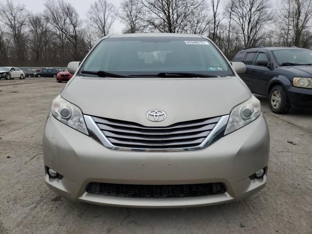 2017 Toyota Sienna XLE