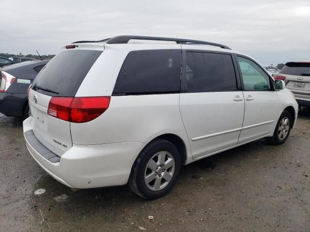 2004 Toyota Sienna XLE