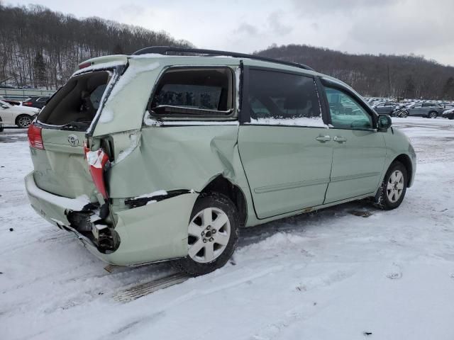 2009 Toyota Sienna CE