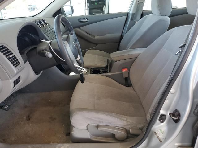 2010 Nissan Altima Base