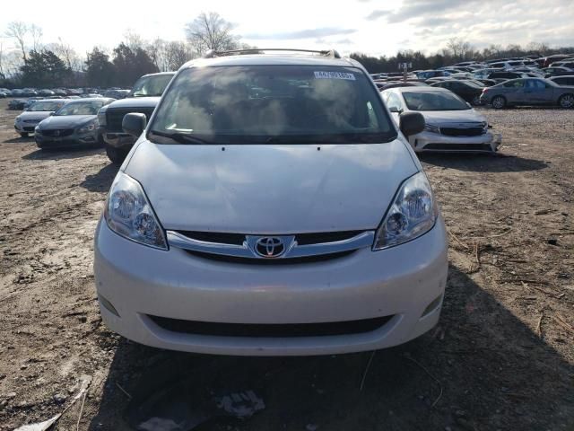 2008 Toyota Sienna XLE