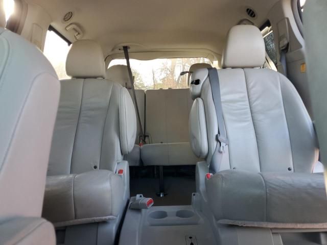 2012 Toyota Sienna XLE