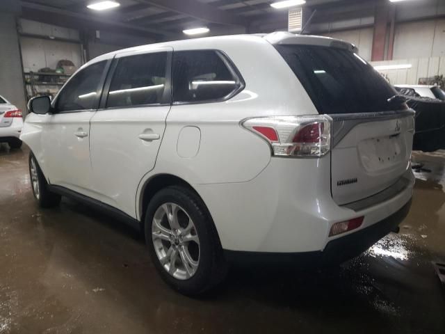 2014 Mitsubishi Outlander SE