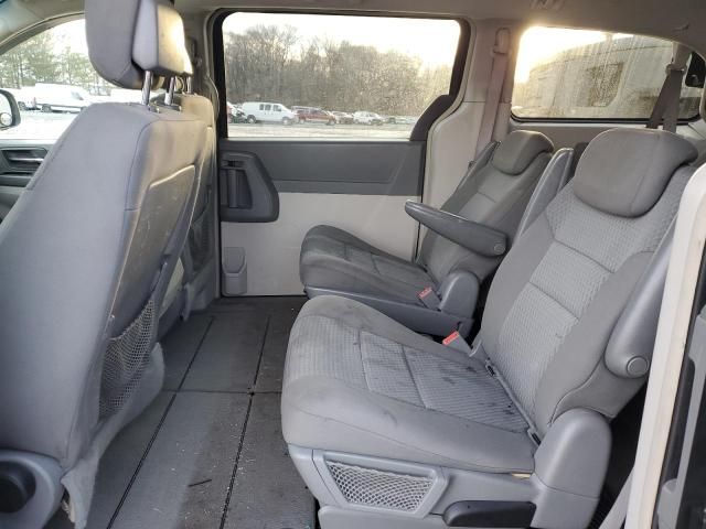 2010 Chrysler Town & Country LX