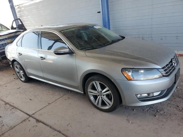 2012 Volkswagen Passat SEL