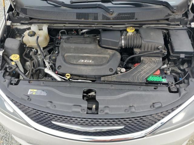 2017 Chrysler Pacifica Touring L Plus