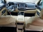 2017 Toyota Highlander SE