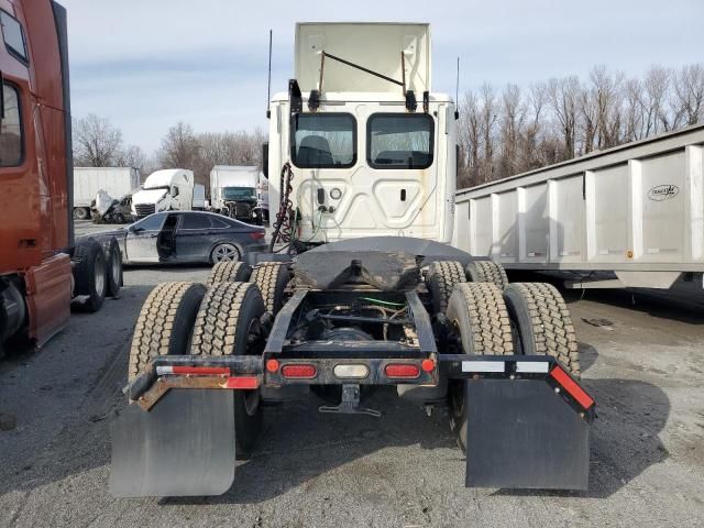 2018 Freightliner Cascadia 126