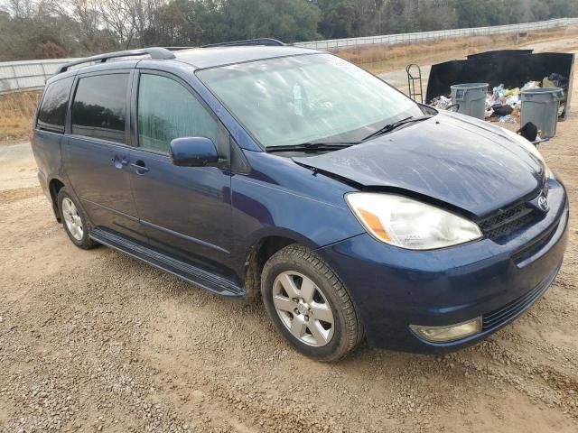 2004 Toyota Sienna XLE