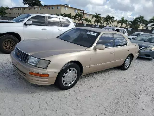 1995 Lexus LS 400