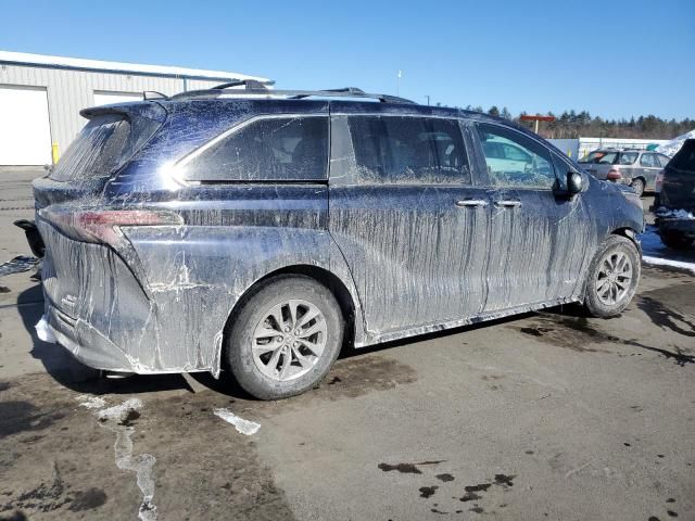 2021 Toyota Sienna XLE