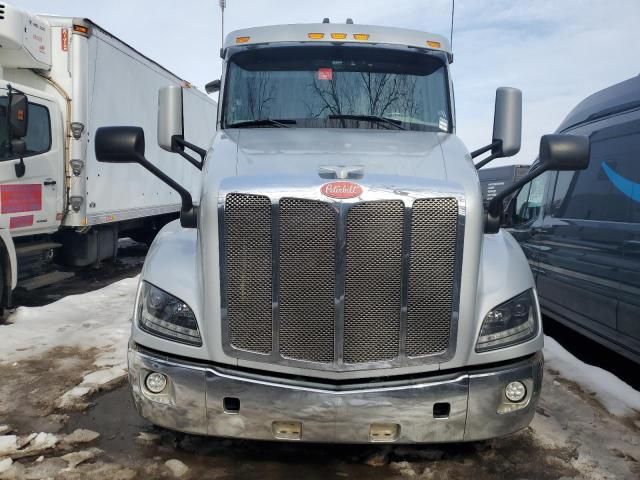 2018 Peterbilt 579