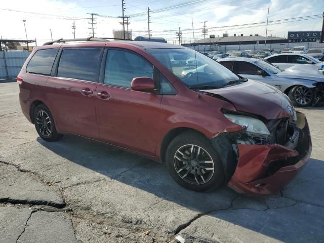 2012 Toyota Sienna LE