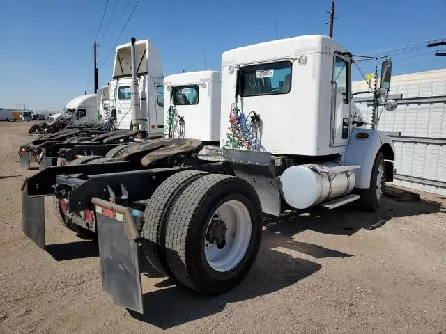 2007 Kenworth Construction T300