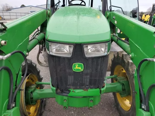 2018 John Deere 5085E