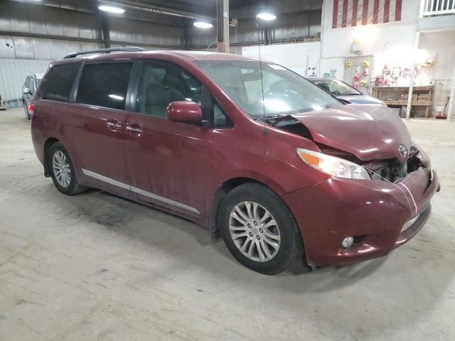 2013 Toyota Sienna XLE