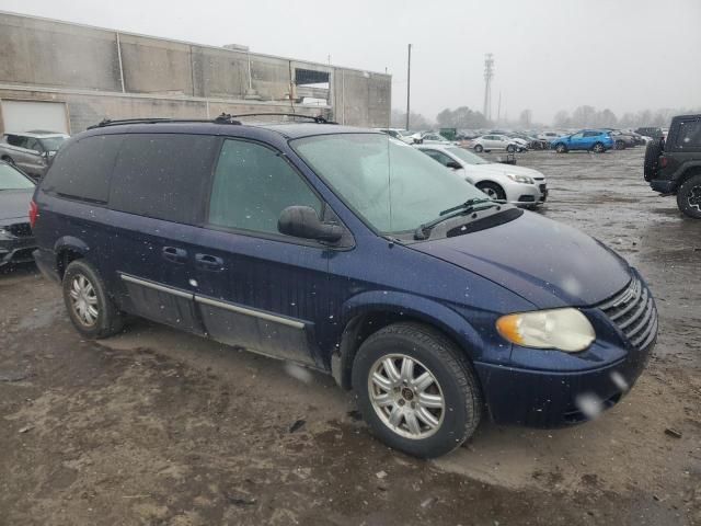 2005 Chrysler Town & Country Touring