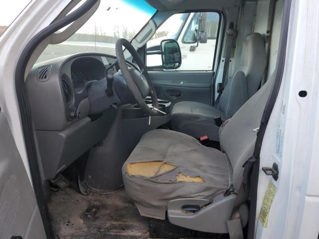 2008 Ford Econoline E350 Super Duty Cutaway Van