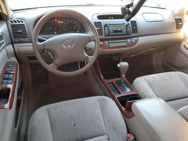 2004 Toyota Camry LE