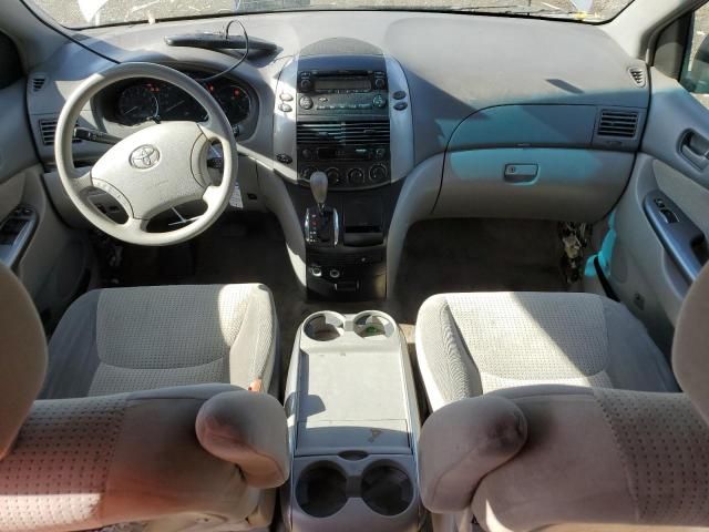 2009 Toyota Sienna CE