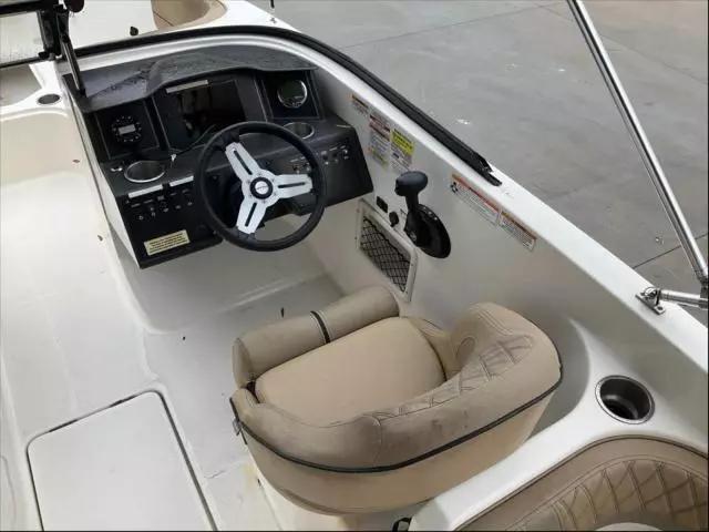 2023 Bayliner VR6 BR