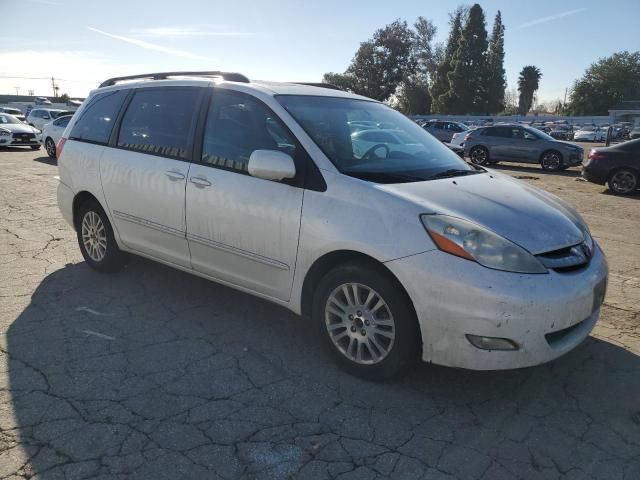 2010 Toyota Sienna XLE