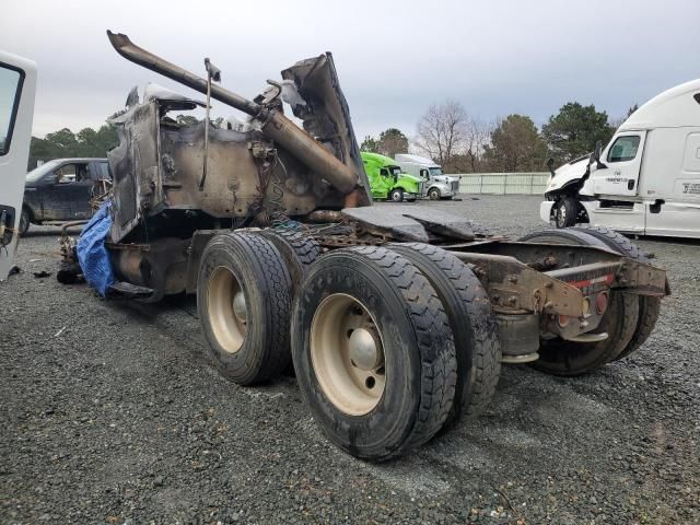 2001 Freightliner Conventional ST120