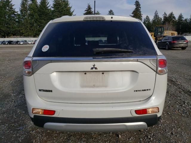 2015 Mitsubishi Outlander ES