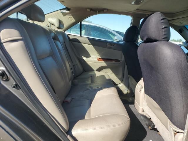 2004 Toyota Camry LE