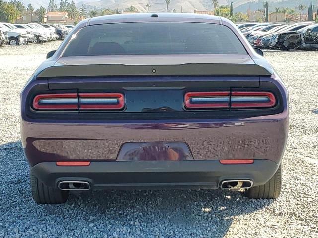 2022 Dodge Challenger SXT