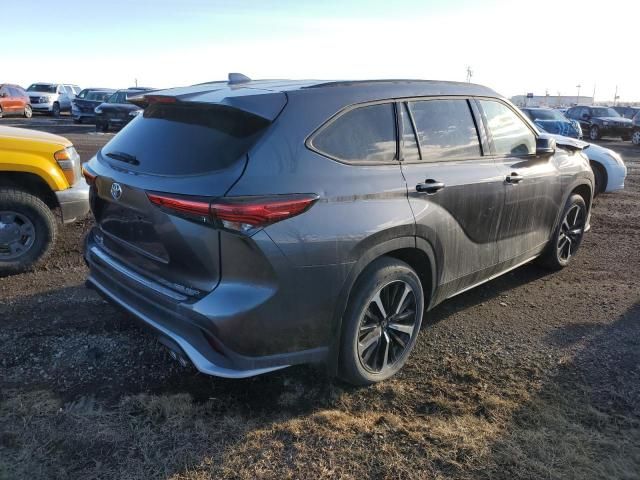 2022 Toyota Highlander XSE