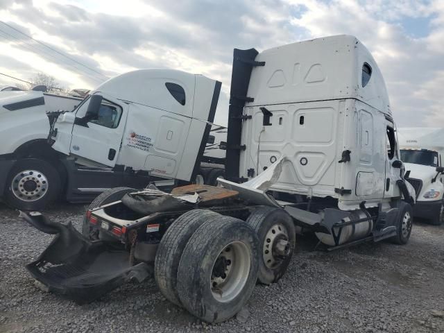 2022 Freightliner Cascadia 126