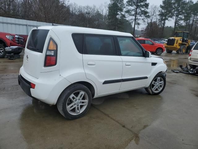 2010 KIA Soul +