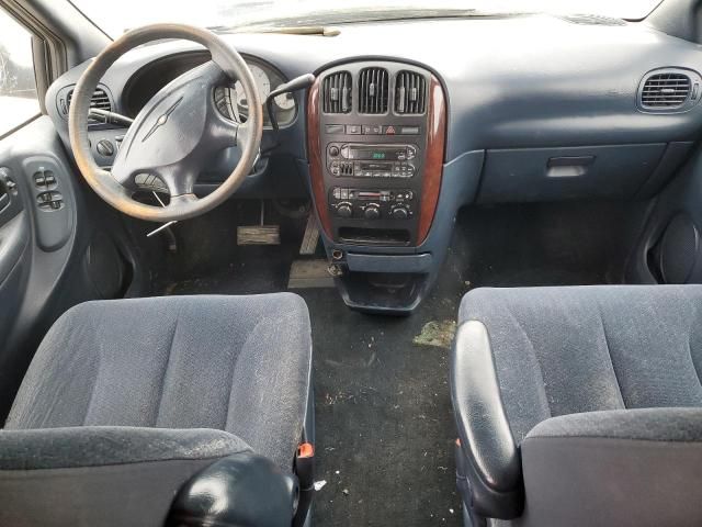 2001 Chrysler Town & Country LX