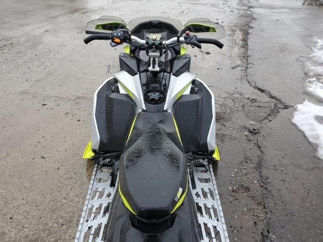 2018 Skidoo 2018 Skidoo Renegade