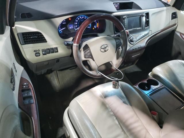 2013 Toyota Sienna XLE