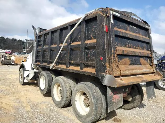 2015 Kenworth Construction T660