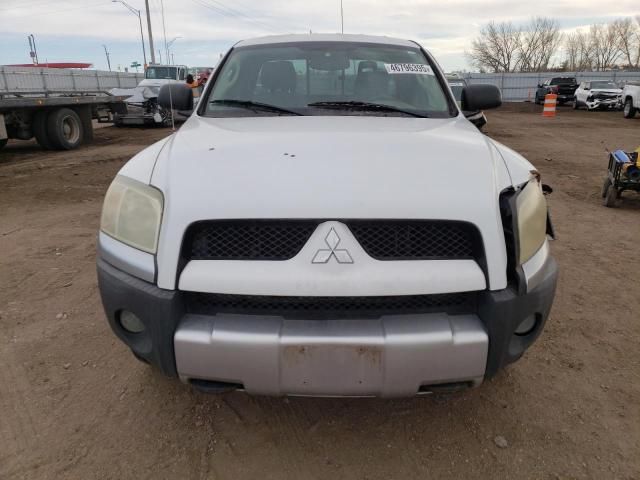 2006 Mitsubishi Raider Durocross