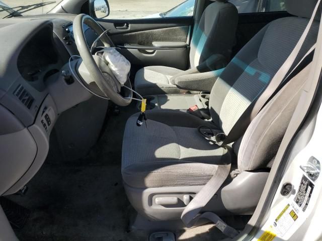 2007 Toyota Sienna CE