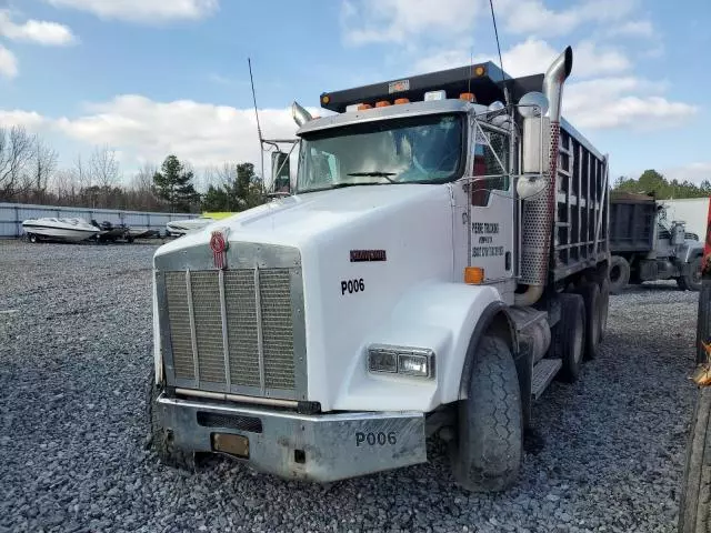 2009 Kenworth Construction T800