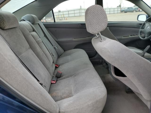 2004 Toyota Camry LE