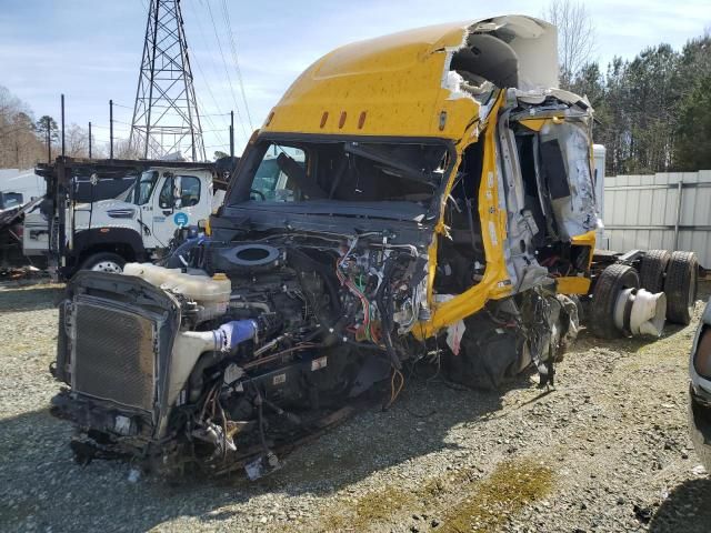 2024 Freightliner Cascadia 126