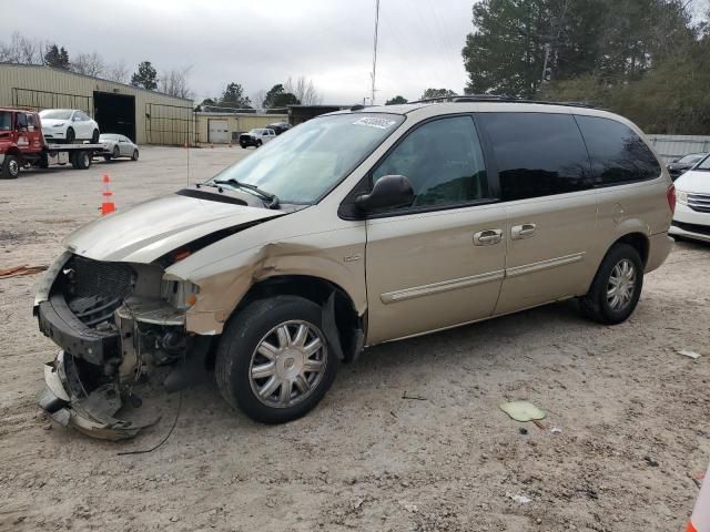 2005 Chrysler Town & Country Touring