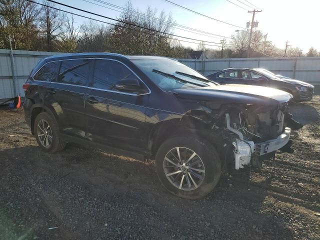 2019 Toyota Highlander SE